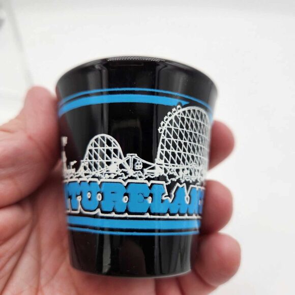 Set of 2 Adventureland Des Moines Iowa Shot Glasses Amusement Park Souvenir - Picture 3 of 10